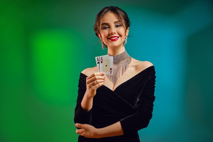 Result announcement showing winning tiles and payout